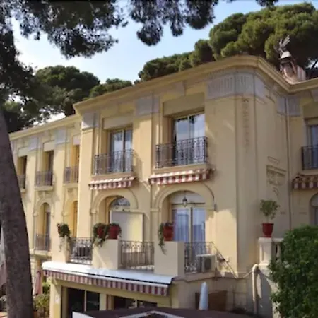 Petit Palais Отель 4*